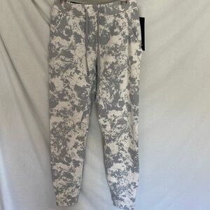 Lululemon joggers